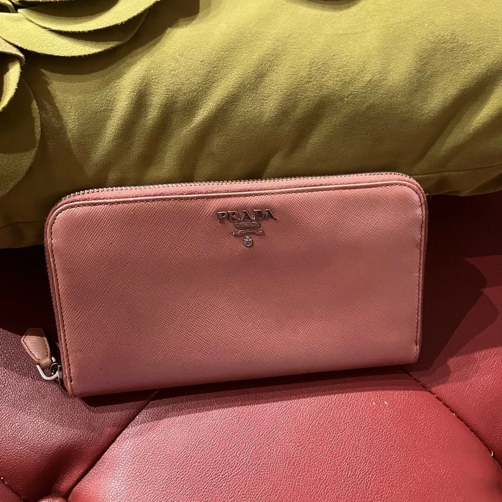 Prada Wallet - Picture 1 of 8
